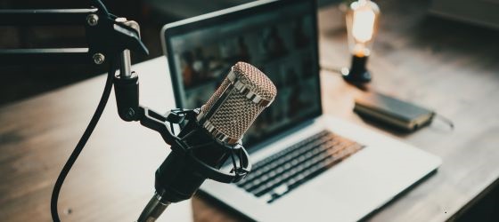 Podcast: La Corte Suprema dejó sin efecto una regulación de honorarios por falta de fundamentación suficiente.